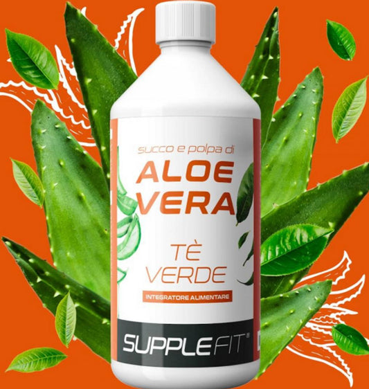 Saft und Fruchtfleisch der Aloe Vera mit grünem Tee